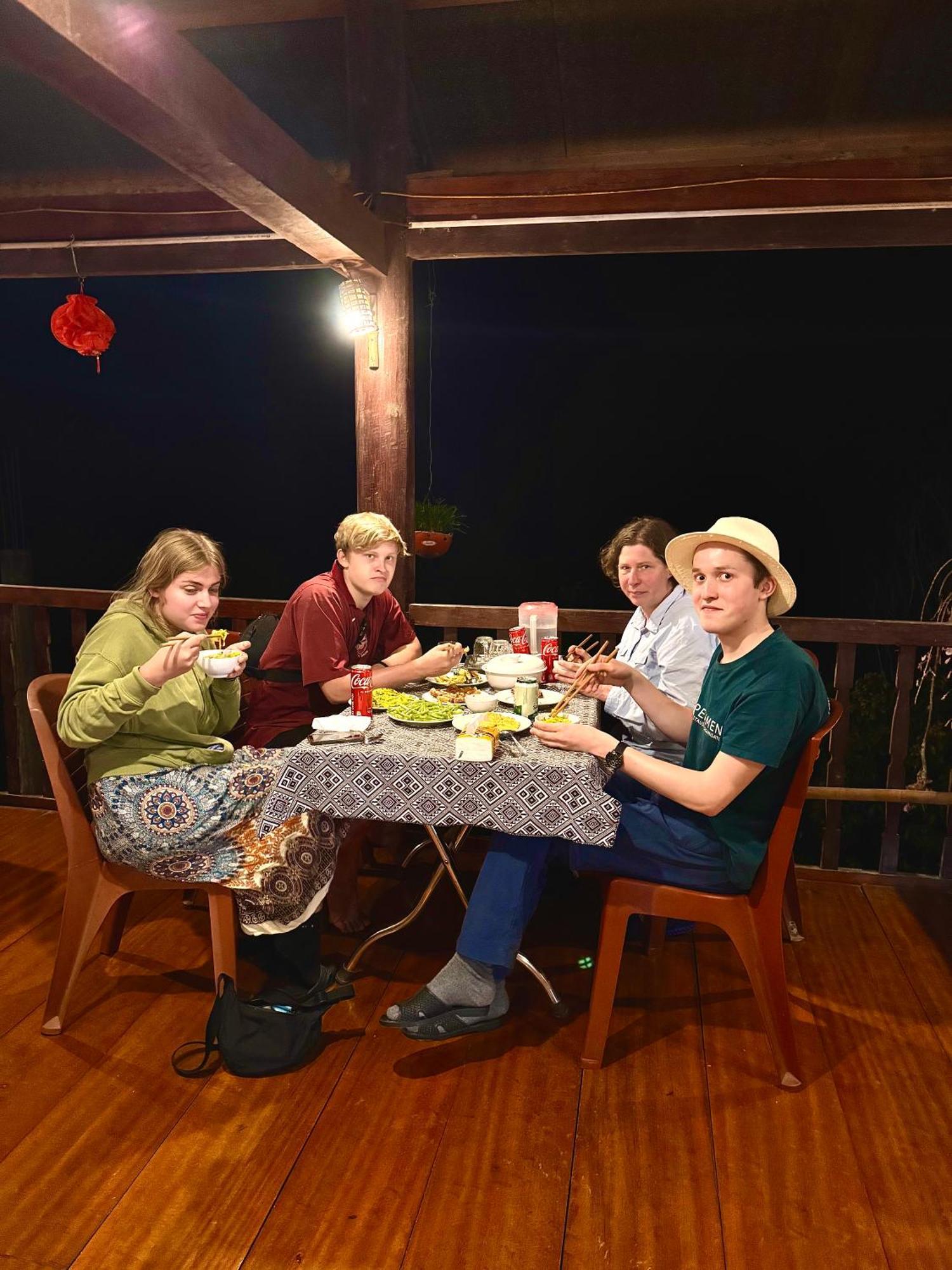 Ba Be Lake-Huyen Hao Homestay Kültér fotó